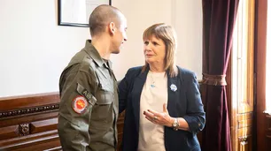 Patricia Bullrich recibió al gendarme Nahuel Gallo y denunció una operación de "apropiación" de la AFA