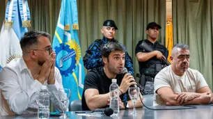 El gobernador Ignacio Torres acusó a grupos mapuches de iniciar los incendios en la Patagonia