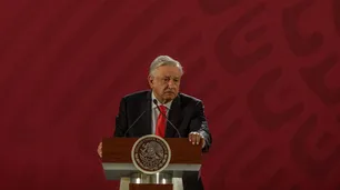 AMLO sentencia reforma energética al suspender farmouts de Pemex