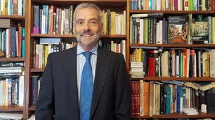Exdirector del Banco Central: "Caputo debería demostrar que hay un adulto en la sala"