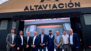 Una empresa de aviación civil buscar ser el "salvavidas" de FAdeA: aterriza con una inversión de $250 millones