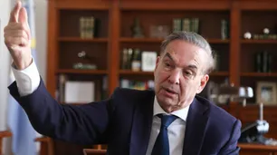 Miguel Ángel Pichetto: "Cristina se acerca a la moderación y a Perón cuando no está en el poder"