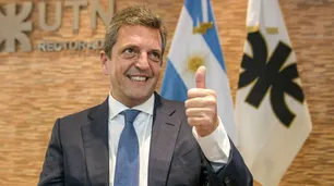 Duras críticas hacia Massa por la incorporación de empleados a planta permanente