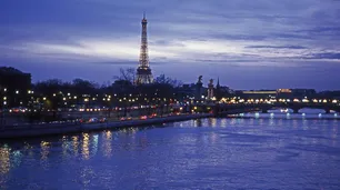 Ahorro al máximo: París apaga las luces de la Torre Eiffel
