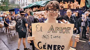 ¿Te ayudo? ¿Me ocupo? Dos modelos de masculinidad