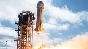 Ir al espacio en la nave de Jeff Bezos: una aventura de U$S 30 mil por minuto