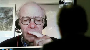 Peter Singer: "Quedarse en cuarentena puede llevar a muchos a la bancarrota"