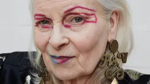El adiós a Vivienne Westwood: Victoria Beckham, Kate Moss y estrellas de la moda despiden a la madrina del punk