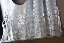 El misterioso brote de una hepatitis aguda infantil se cobró su primera víctima