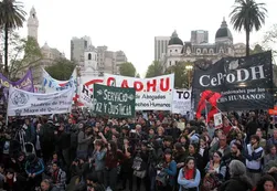 Grieta entre organismos de derechos humanos y la izquierda por la marcha