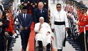 El Papa en Indonesia: "Escuchar a los demás crea la fraternidad de una nación"