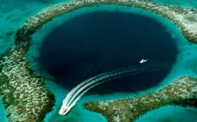 Exploración sin precedentes: buzos logran llegar al fondo del "Gran Agujero Azul" en Belice