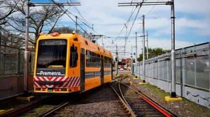 El Premetro atropelló a dos nenes: a uno le amputaron la pierna y está grave