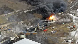 El desastre ferroviario de Ohio, entre la negligencia y la fantasía OVNI
