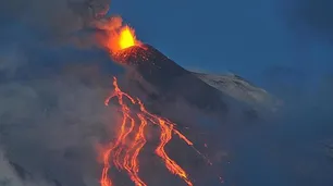 Las impactantes imágenes de la erupción del volcán Etna