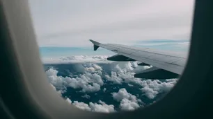 Funcionarios de EEUU suspenden viajes ante preocupación por caos