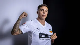 Renzo Saravia llegó al club español que más ama a los cordobeses