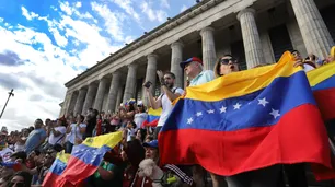 Casi el 70% de los migrantes venezolanos en Argentina trabaja en negro
