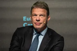 Alemania favorecería la fusión de Deutsche Bank con Commerzbank
