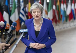 ¿Se acabó la era May? Partidarios del brexit desafían liderazgo