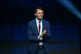 Quién era Charlie Kirk, héroe de los conservadores estadounidenses y un aliado "legendario" para Trump