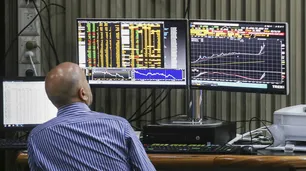 El "efecto cuadernos" llegó a los mercados y golpeó fuerte al Merval