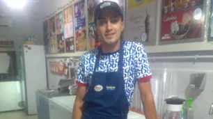Un heladero encontró 20 mil pesos y se los devolvió a su dueña