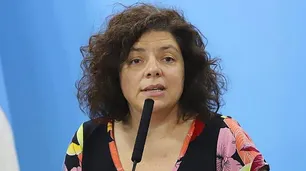 Por las vacunas, Carla Vizzotti acusó a Adolfo Rubinstein de "no hacerse cargo de nada"