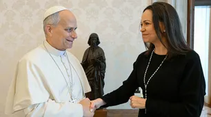 El papa León XIV recibió a María Corina Machado en el Vaticano y pidió por los presos políticos de Venezuela