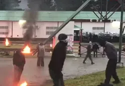 Atacaron con bombas molotov la sede de Gendarmería de El Bolsón