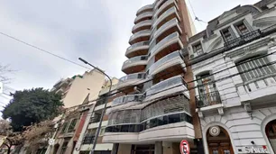Un hombre se tiró de un quinto piso en Caballito cuando iba a ser desalojado por violencia familiar