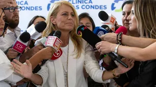 Cecilia Bolocco negó que criticara a Carlos Menem por sus vacaciones