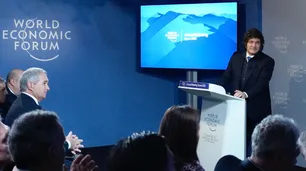 Javier Milei habla hoy en Davos y crece la expectativa por un encuentro con Donald Trump