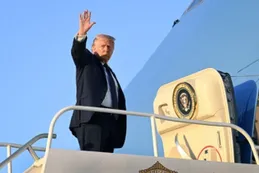 Adiós al celeste Kennedy: Trump impone su rojo y azul profundo en el Air Force One