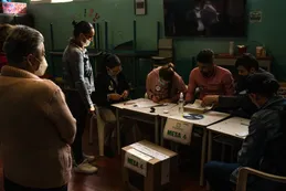 Las elecciones presidenciales ponen en riesgo modelo económico de Colombia