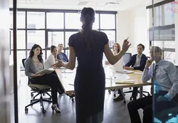 Desigualdad de género: solo el 5% de las empresas tiene CEOs mujeres en todo el mundo