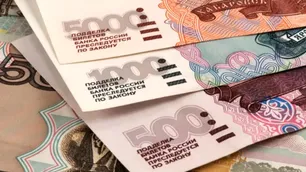 El rublo ruso se devaluó 40% desde el inicio de la guerra