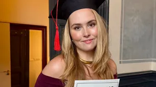 Tras amenazas de la mafia y un exilio forzado, la princesa Amalia de Holanda logró graduarse