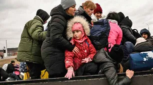 Más de 10 millones de personas huyeron de Ucrania
