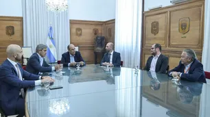 Caputo y Francos se reunieron con representantes de Gol en medio del conflicto con los pilotos de Aerolíneas Argentinas