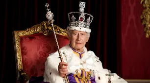 Al igual que Donald Trump: el día que le dispararon a Carlos III y logró sobrevivir junto a Lady Di