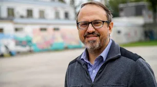 "No aflojemos con el tapabocas" el pedido de Diego Valenzuela al informar que tiene covid-19