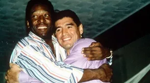 El momento entre Pelé y Maradona que cerró la grieta en vivo: "Tú quieres ser yo y yo quiero ser tú"