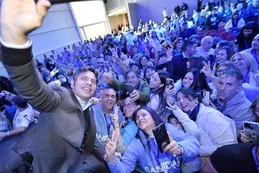 Agenda gremial, críticas a Milei y cautela política: Kicillof pasó por Córdoba sin incomodar a Llaryora