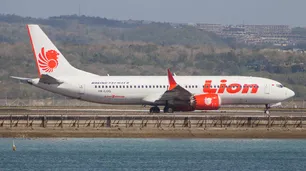 Los viajes se reactivan en el mundo, pero no hay suficientes aviones