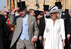 Carlos III y el príncipe Harry, tan cerca y tan lejos en Londres