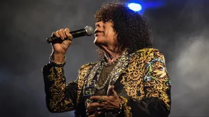 La Mona Jiménez anunció una presentación en Buenos Aires