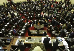 Diputados discutieron por la ley que censura los comentarios en internet