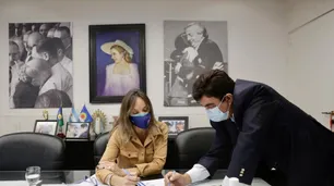 Malena Galmarini y Fernando Espinoza anunciaron la licitación para las obras de la Planta Depuradora Laferrere