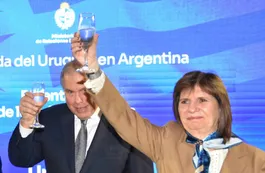 Empresarios en modo "finjamos demencia" en la embajada de Uruguay